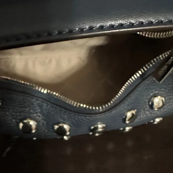 Michael Kors Blue Shoulder Bag with Silver Accents - Picture 3 of 5